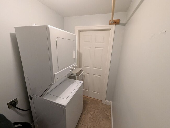 Building Photo - Exquisite Home in Lafayette Square - $500 off Deposit & 1st Month's Rent!