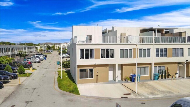 Building Photo - 25948 SW 139th Ct