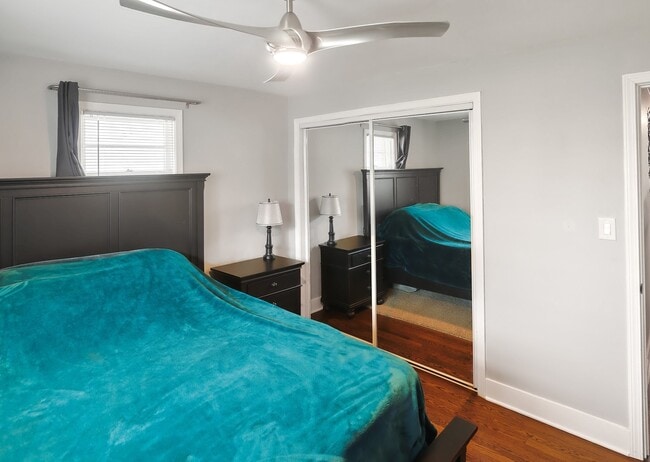 Building Photo - 227 N Butterfield Rd