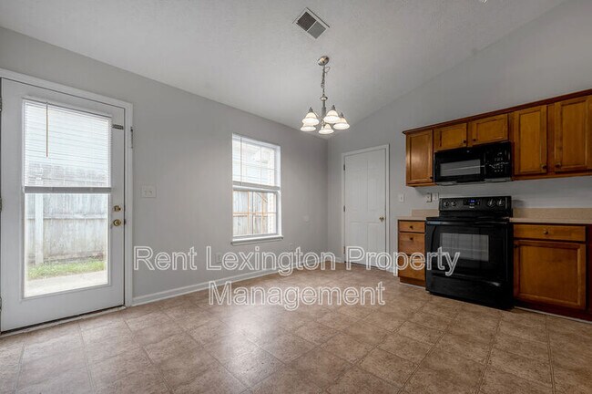 Building Photo - 660 Morgan Hills Dr
