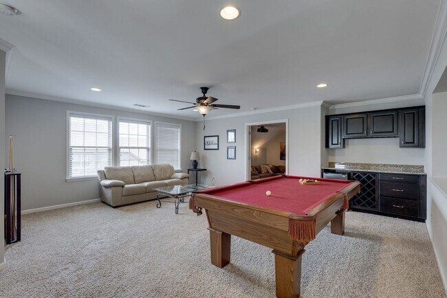 Building Photo - 5 Bedroom Home with Theater Room & 3-Car Garage in Franklin