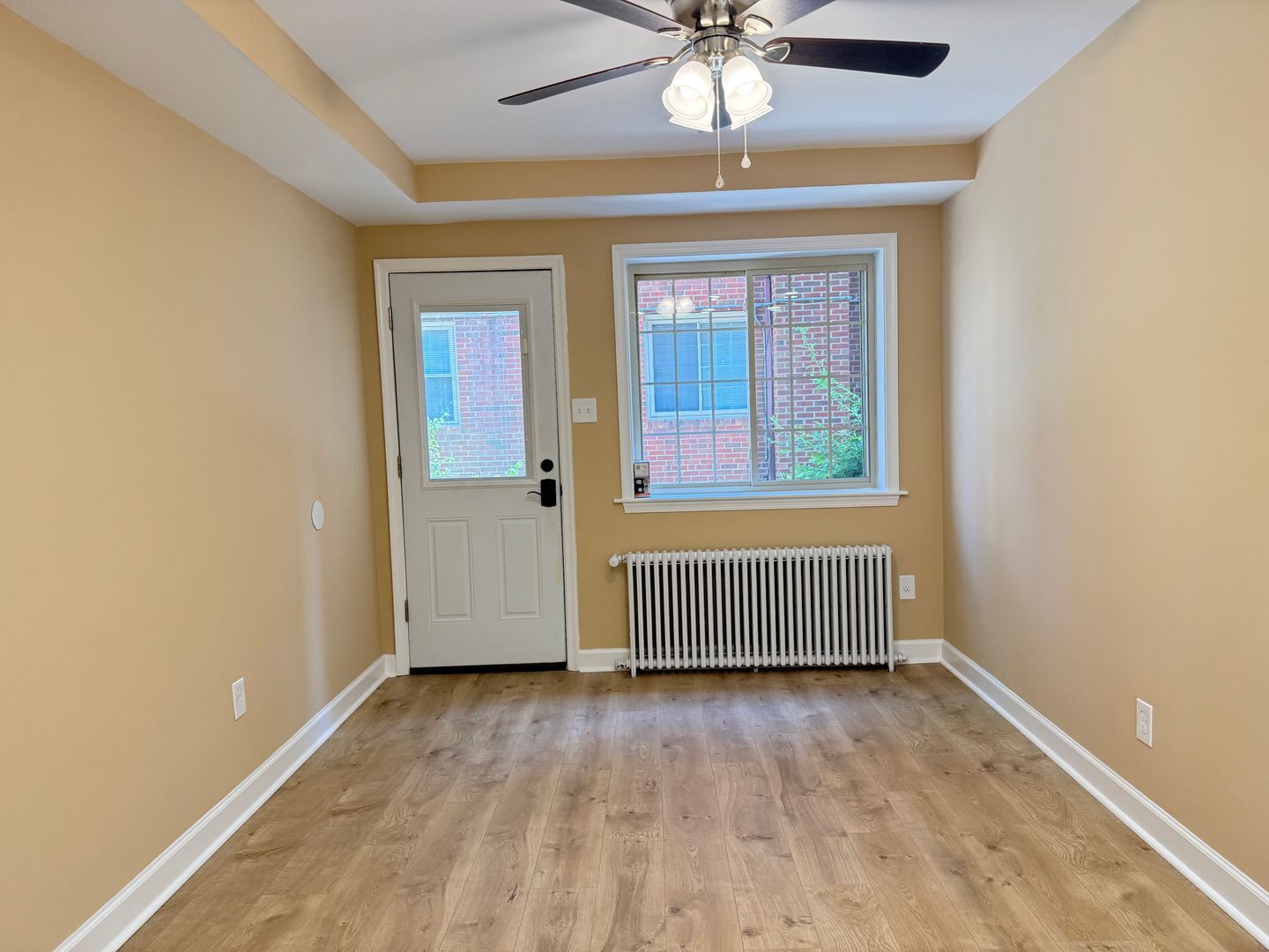 Building Photo - 8716 Plymouth St