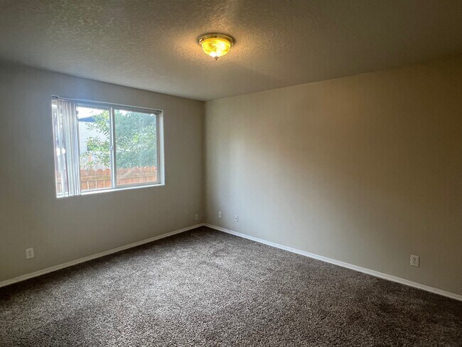 Building Photo - 1041 8th Ave