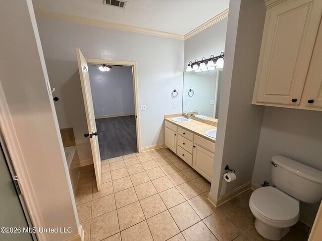 Building Photo - 224 Jack's Pl