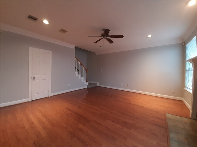 Building Photo - 2945 Sandcastle Ln