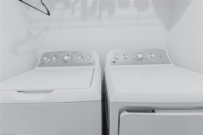 Building Photo - 6040 Ellerston Wy