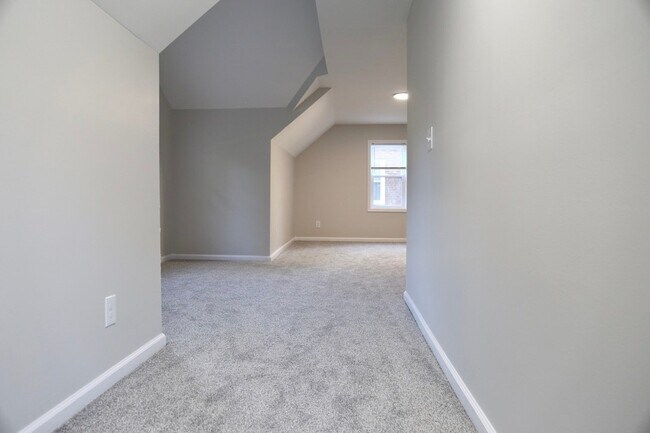 Building Photo - 4263 W Anderson Rd
