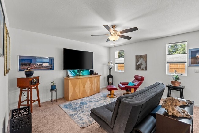Building Photo - FURNISHED! 3 Bedroom, 2 Bathroom New Home ...