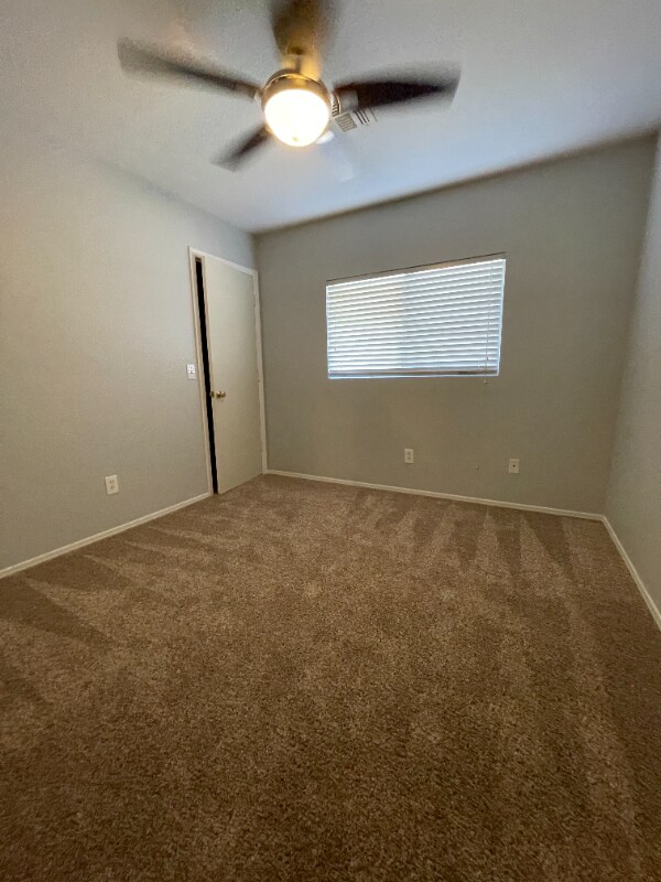 Building Photo - 3016 W White Feather Ln