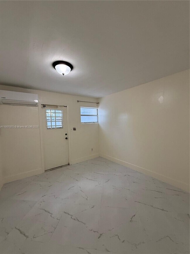 Building Photo - 11601 NW 58th Pl