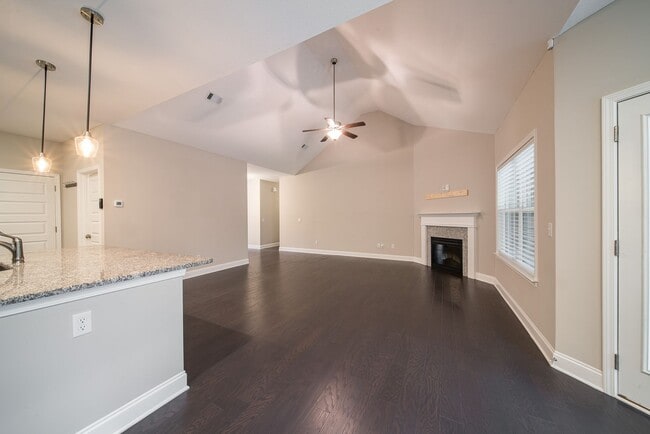 Building Photo - 4BR/2BA Home on 3.2 acres in Harris County!!