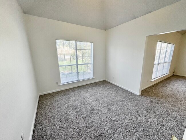 Building Photo - 11230 Cashmere Wood Dr