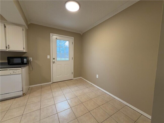 Building Photo - 804 N 30th St