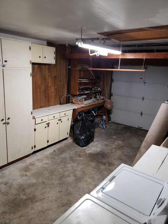 Building Photo - 3 Bedroom 2 Bath Home in Point Harbor Avai...