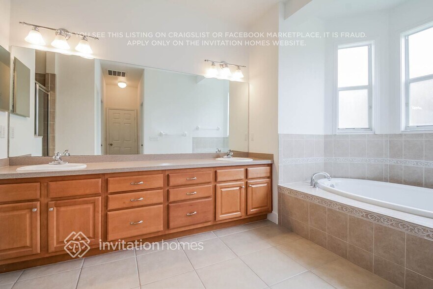 Building Photo - 6311 Bridgecrest Dr