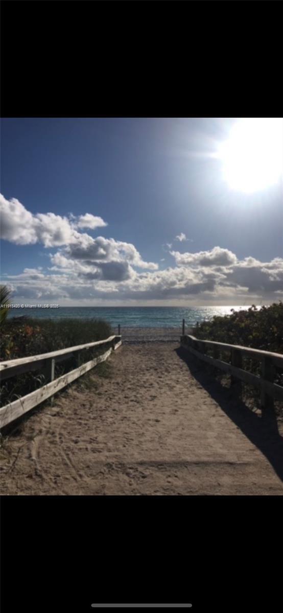 Building Photo - 8233 Harding Ave