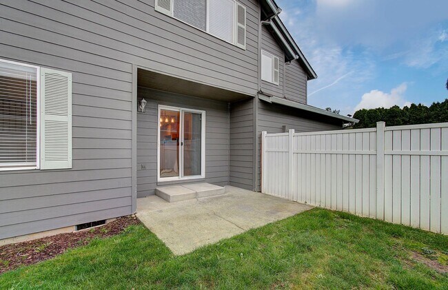 Building Photo - Moore 12918 &amp; 5000