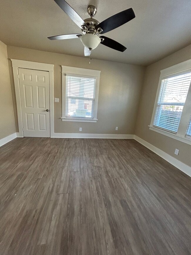 Building Photo - 2 Bed/1 Bath Home Near Downtown Lodi