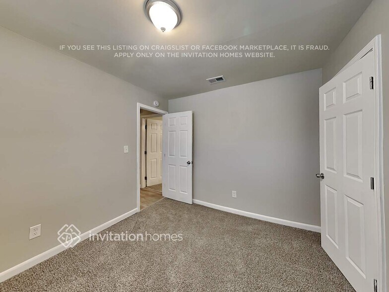 Building Photo - 2182 Chestnut Log Loop