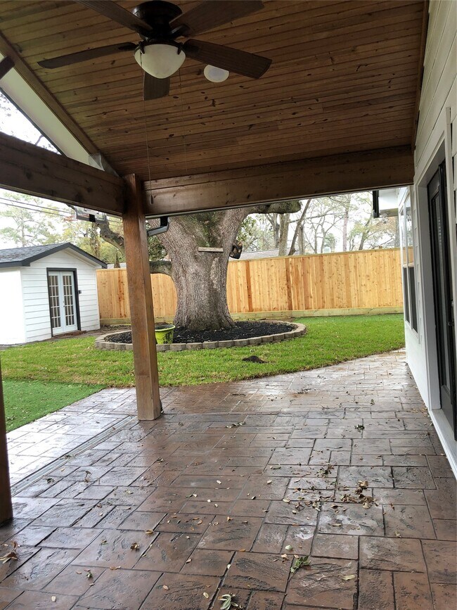 Building Photo - 1346 Chantilly Ln