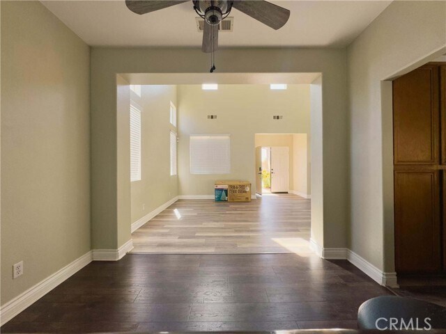 Building Photo - 35631 Date Palm St