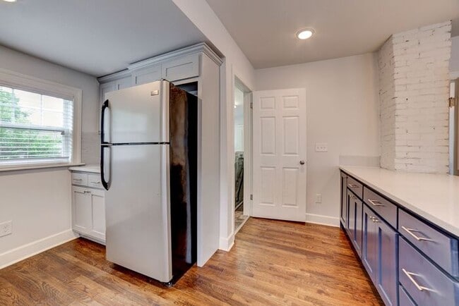 Building Photo - Charming 1920s Remodel | Historic Character with Modern Updates