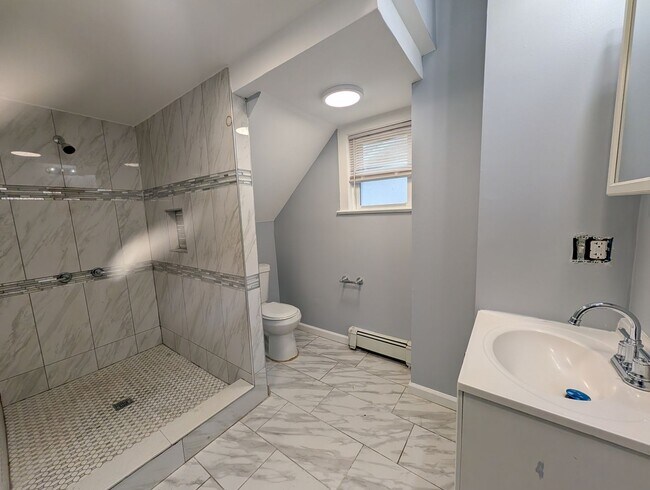 Building Photo - 677 Gerard Ave