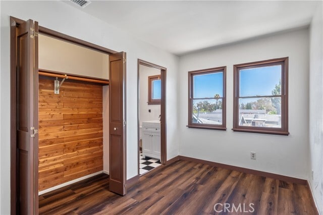 Building Photo - 881 W Upland Ave