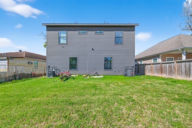 Building Photo - 4624 Maggie St