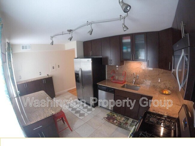 Building Photo - 736 Quince Orchard Blvd