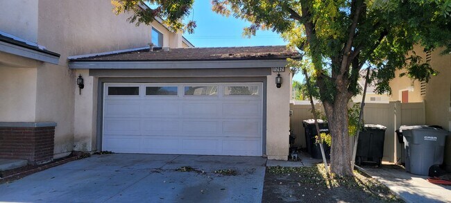 Building Photo - 1262 Garrett Way