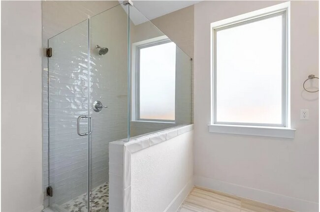 Master Bathroom - 8204 Skytex St