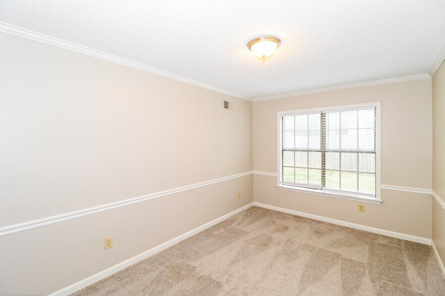 Building Photo - 423 Cairn Cove