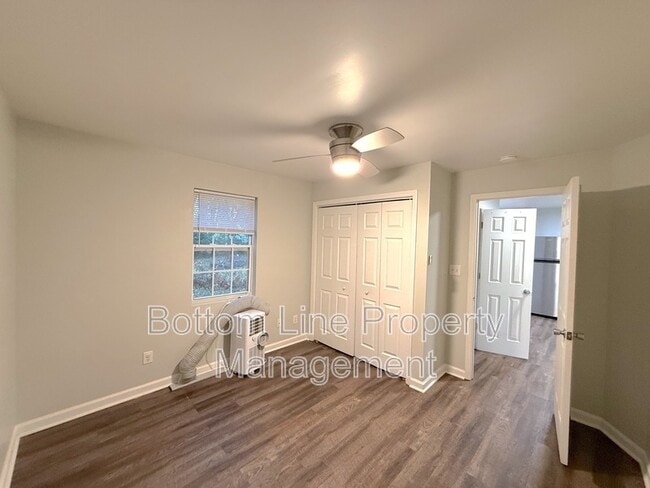 Building Photo - 919 1/2 Arlington Ave