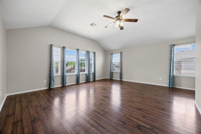 Building Photo - 20521 Farm Pond Ln