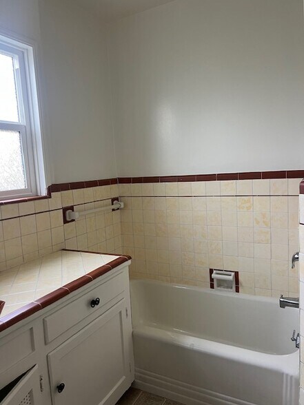 Building Photo - 45 Coronado Ave