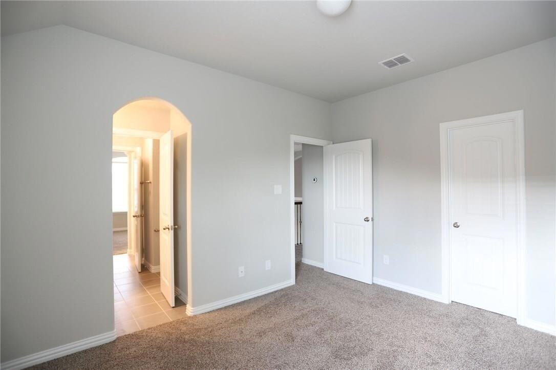 Building Photo - 15928 Holly Crk