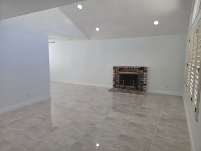 Building Photo - Fully Remodeled 4-Bedroom, 3-Bath Rental H...