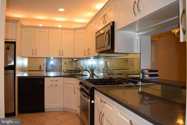 Primary Photo - 57 Goodwin Dr