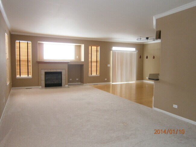 Building Photo - 431 Nelson Dr