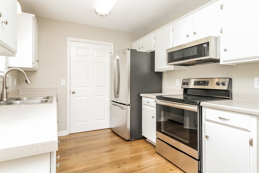 Building Photo - 610 Angel Way Ct