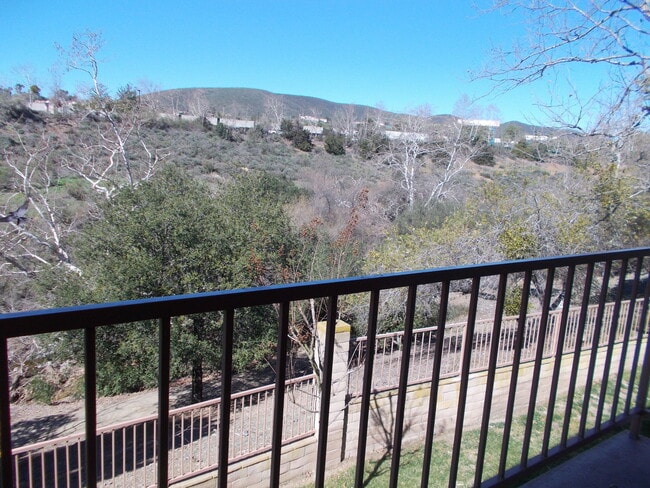 Building Photo - Terrific 2Br/2Ba upper Condo in StoneyBrook