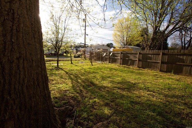 Building Photo - 5413 N Main St