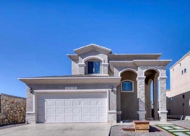 Building Photo - Westside area Rental (Completely Furnished) Beautiful 3 bed/2.5 baths