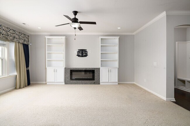 Building Photo - For Rent Winston Salem