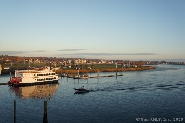 Building Photo - 125 Washington St