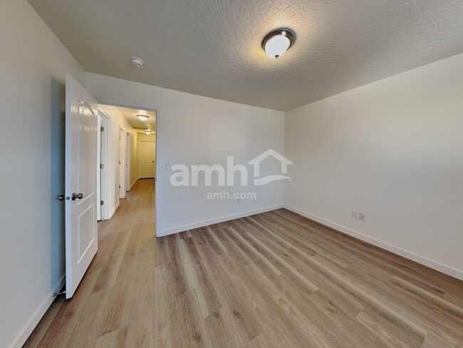 Building Photo - 2543 N Greenville Ave