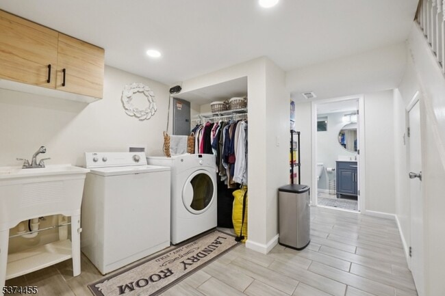 Building Photo - 51 Brookhill Ter