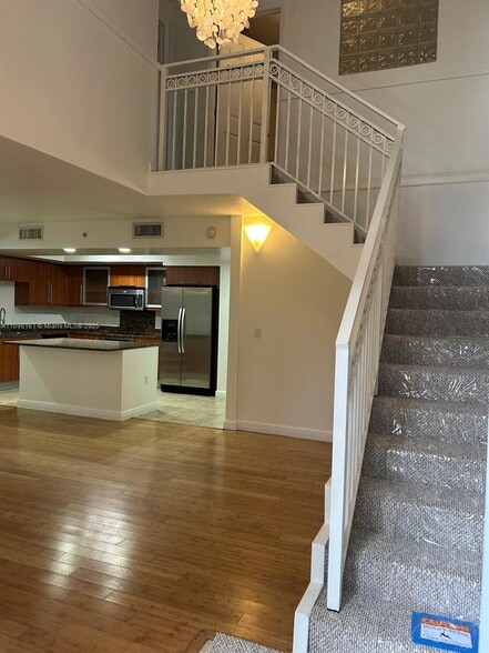 Primary Photo - 888 S Douglas Rd