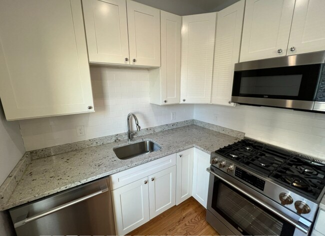 Building Photo - 134 Oxford St